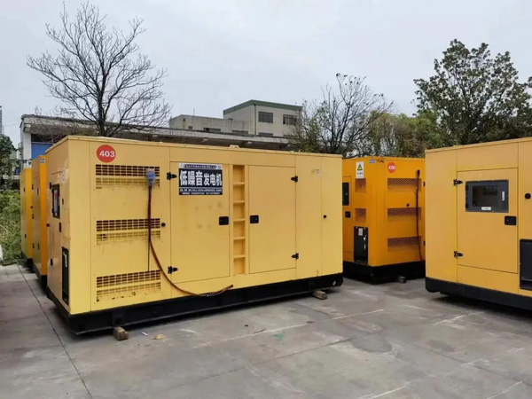 卫滨干式空气滤清器和湿式空气滤清器有什么区别？