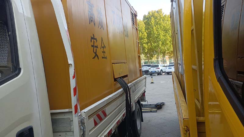卫滨如何判断柴油发电机组和UPS电源的切换时间是否符合要求？