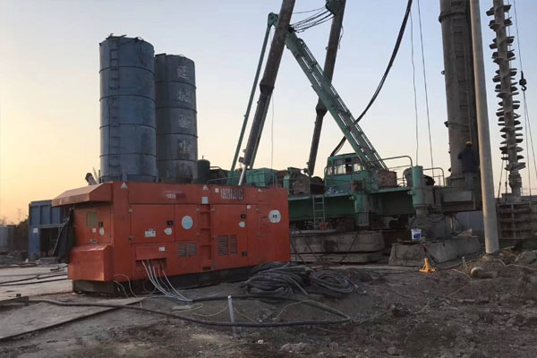 卫滨如何检查发电机组燃油系统的密封性？